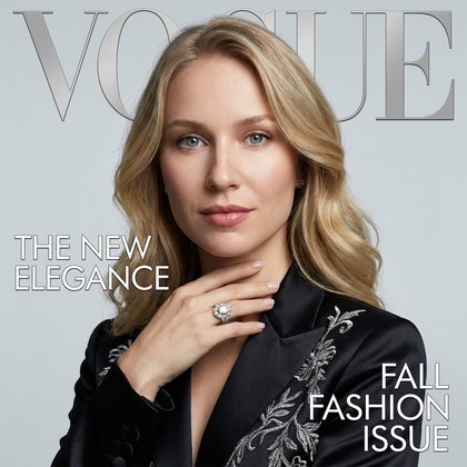 Фото в стиле «Vogue-обложка» нейросетью